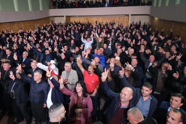 4C55FA68-8E98-4725-9575-BB26FF5D2BB4