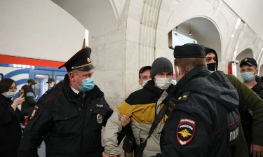 20F6EBCA-6A75-4E5B-A2DE-78049FB4A0DB