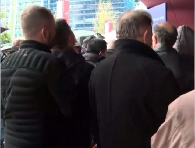 2681E1D8-AA1E-4EE6-8551-2EB4CDDDEAE9