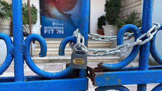 7B5E9351-CCE0-4E16-AF87-F60BD0D339B1