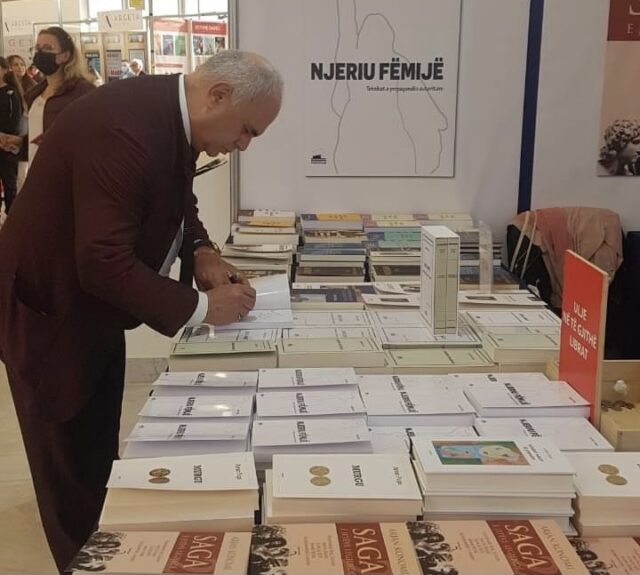 9390F8D3-AAA3-4001-93C2-F4ED9DAF47B0