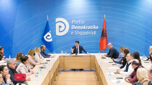 9852E6A8-474D-4D02-8D9A-AC0BDBC8562B