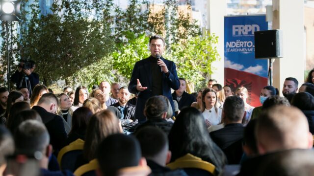 4B9C8707-8ED8-41D5-88B8-19CEEB21325C