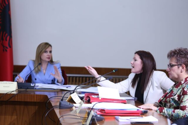 4F811F9C-561E-4D8B-BACE-9B87687FA12A