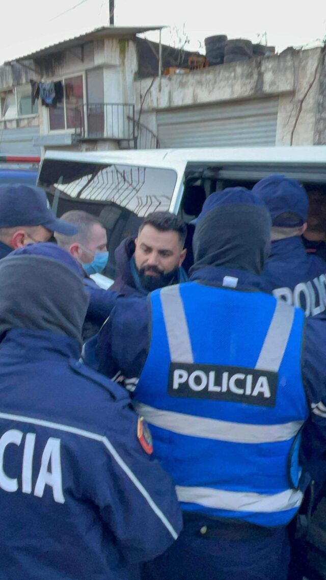 5AF99274-E8DB-4F5C-A9EC-98217ADD6FB6