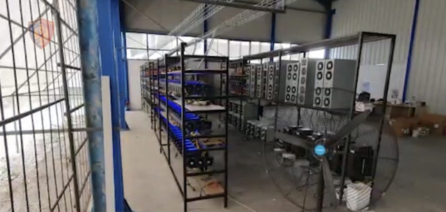 73DDEB52-4A5F-4586-931A-590A4BECE1A1