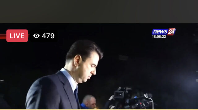 F9506CF5-48AA-4B01-8FBF-36B931DA969E