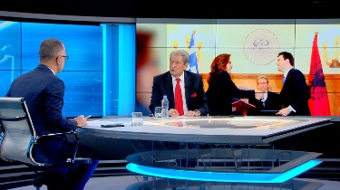 01FC55B7-CDB9-44CC-8713-160711DE634D