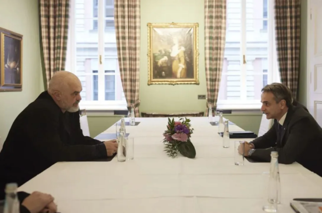 2CDA0226-AB61-43A5-AE2E-99F387C76398