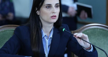 8FB7BB49-0ABD-45B7-8AEF-A7F49CFABC39