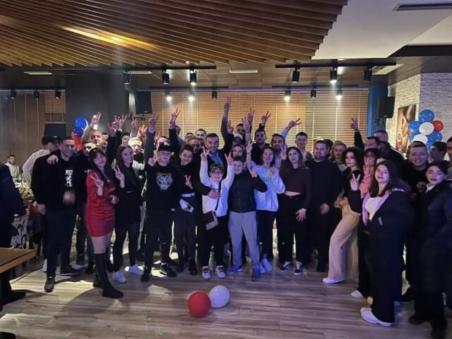 B2FED59F-1848-4B66-809A-5C60C9BFECD7