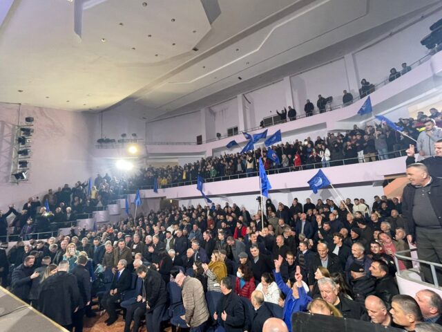 EF011EDA-C05C-4CCD-B164-7585D2AF6FB6