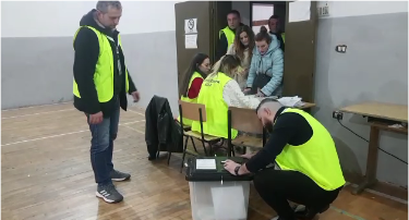 05BCA7E9-BCC4-4D34-AFF3-A3D70242513E