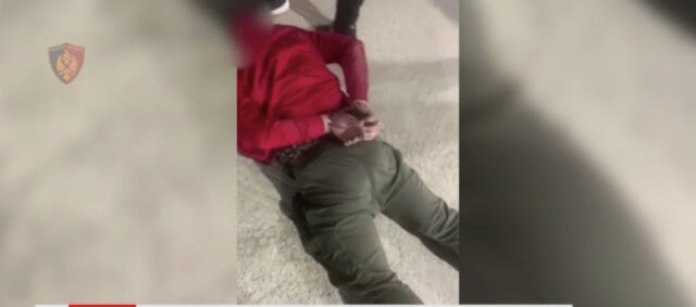 2E032ED8-29EC-44DB-A6DE-F2F7363D8112