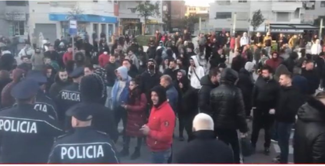 31924B7A-50BB-4598-87E8-9AF2FB54D8E0