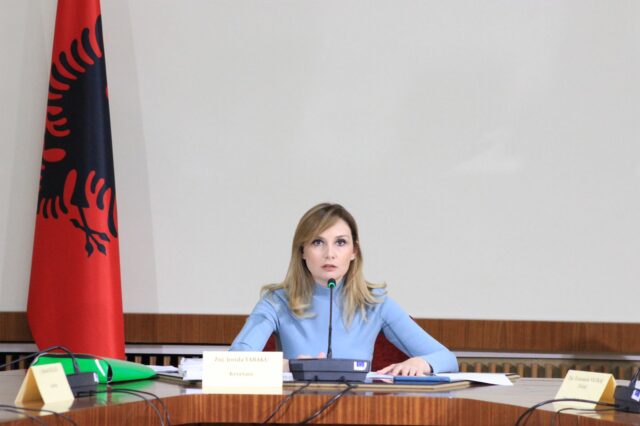 A26F4511-BC39-42E6-B571-A2419218C48E