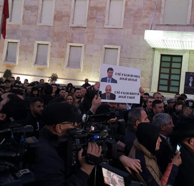 BFEF967E-C289-4618-8852-1090C9A604D8