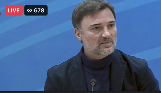 D31B860A-471D-43F8-B51C-21965884E76C