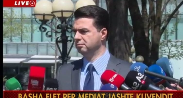 05DBE3F9-189A-47D3-BF03-B3CEDC24C684