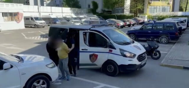 1829BD95-1911-4F77-92D1-72E31F9DB5D7