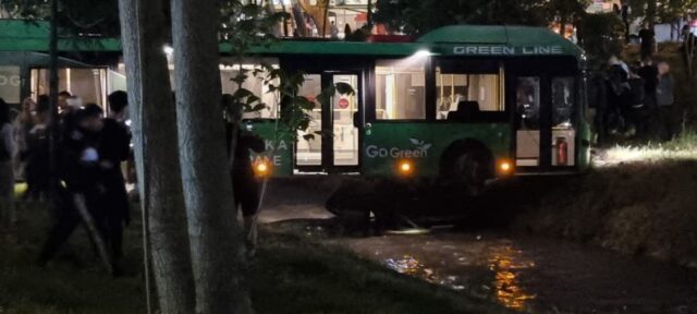 4799E34A-FEE2-4680-84C4-74EBDD49F3C0