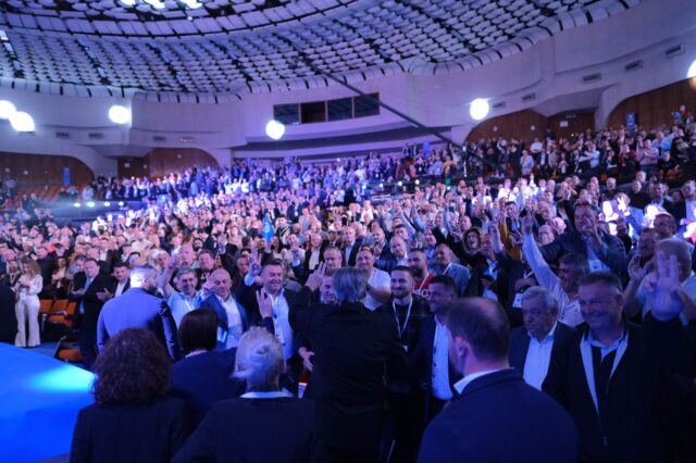 47F7EFC8-7534-4F36-B240-7B29CE84B348