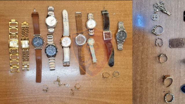 65F1DF12-C3C0-4A86-95A6-CBC5E0780DF0