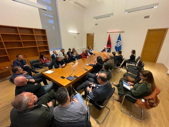 AD059C8D-00FE-4BF4-BB74-E52DFE0ECEB1