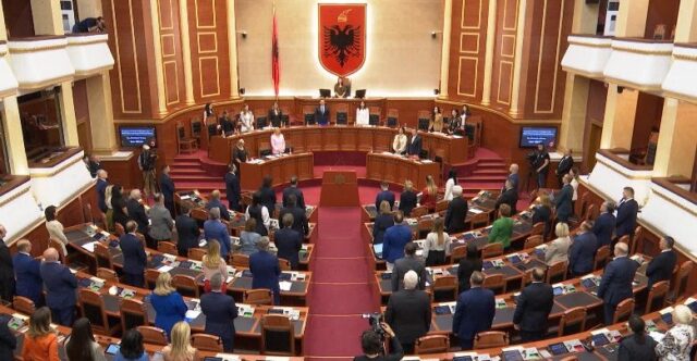 parlament heshtje