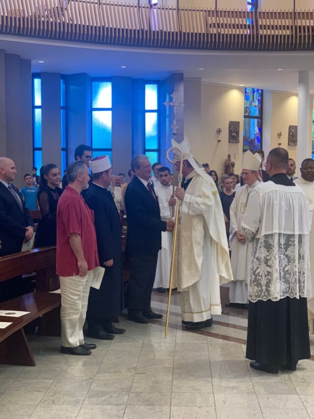 1551F090-7CA6-40A0-9BFE-3395A797231A