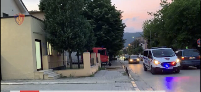 Transportonte një sasi të madhe kanabisi, kapet në hyrje të tynelit të Thirrës