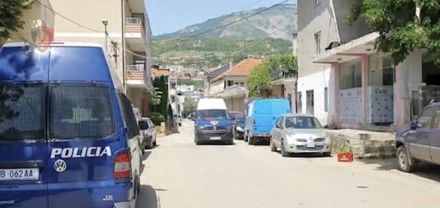 50316729-D1C1-45BB-8700-CB9343AA6047