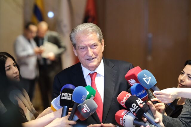 5989C7C8-8A01-4EB6-928B-C89BD6E527E0