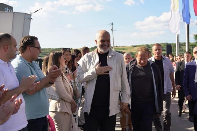 6B287B4C-788D-47C3-A6C7-A778D3CB4B00