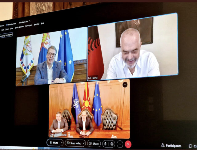 7158ABFA-CCC4-4D1C-8625-85B25761F38B