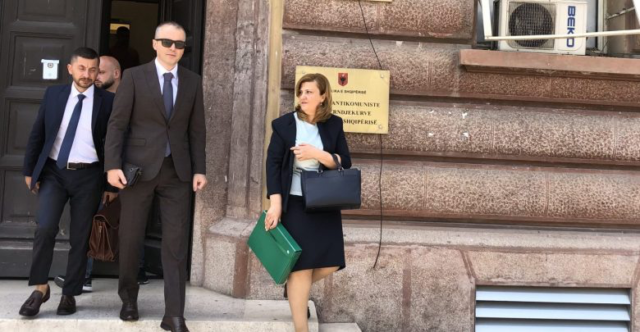 A2F2FF66-87BD-4C03-A0DC-C541B3FB53F2