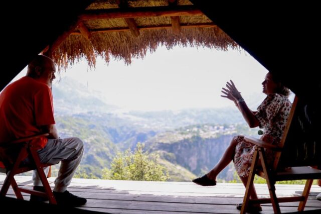 A545B560-E1D0-4A5B-85B1-3FAE4C9C12A8