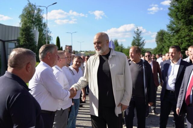 F45A6ED7-5186-4A54-A76E-FA9DF7C604F0