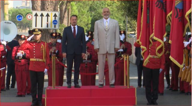 0A39B0EF-1EAC-4B70-8619-08A1605AA51F