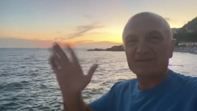 6034F126-0374-4B69-A4D8-1F1F475842B6