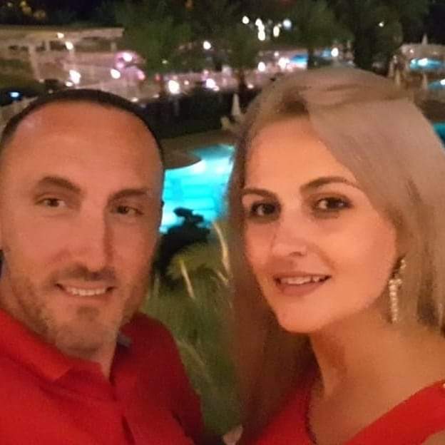 833FB566-BD3D-4278-B084-99D5768B2C42