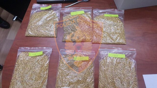 86BE8522-50A0-4564-8E21-573BFD212BDE