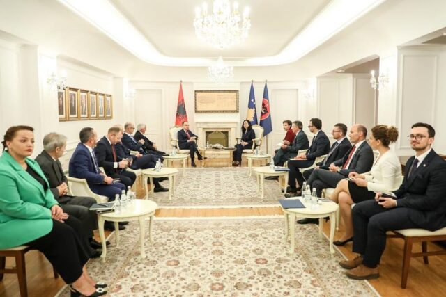 B6CAD720-FD52-45FD-845F-5BBE2C4D021F