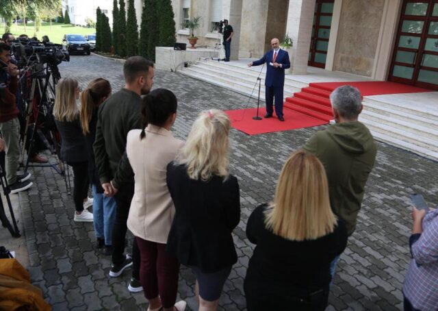 B45292DA-5543-4A45-991B-127538751DEE