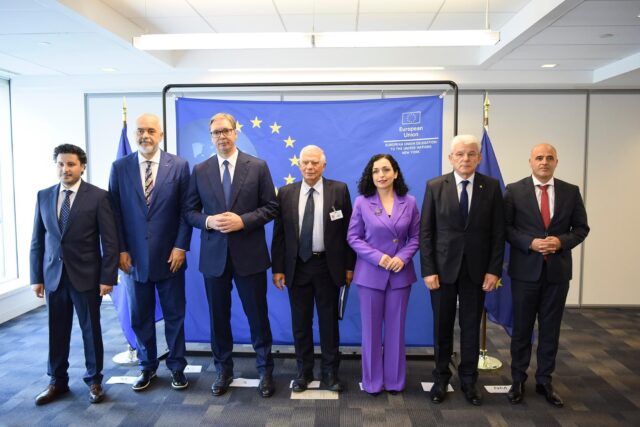 C70F9BF4-3789-4A7B-8828-52E962334FAE