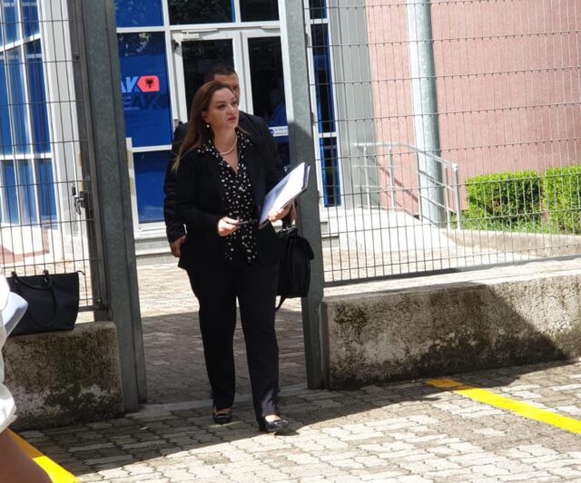 CA963607-0340-4134-A6F9-30079BA90379