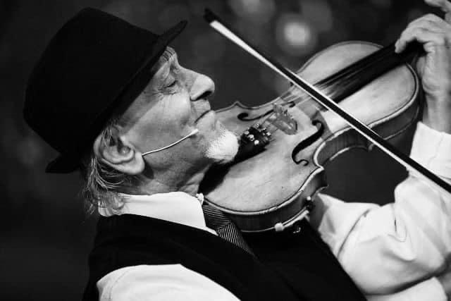 E2A0DDFF-6F3F-47BB-BE5A-5FE6A1A262B2