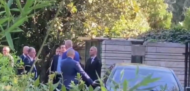 E9075E02-8D2B-4D6E-9581-CC4D6E8699FD