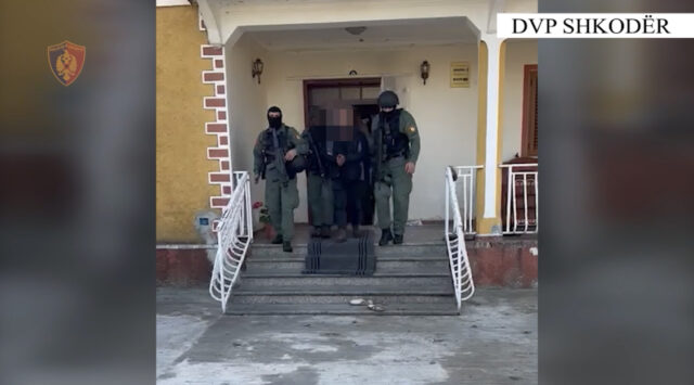 2B6F03BF-D443-4BDD-8F3F-AEC5E102DF65