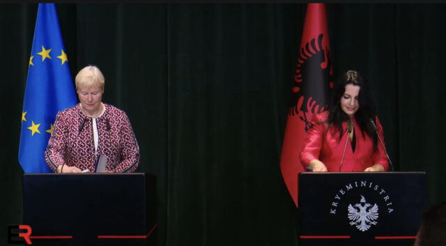 64DCBF4D-F6C7-4AD6-B1ED-A1DE74DB72E5